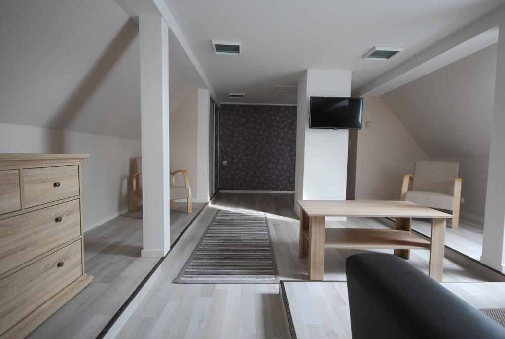 Suviste Guesthouse Kuressaare Chambre photo